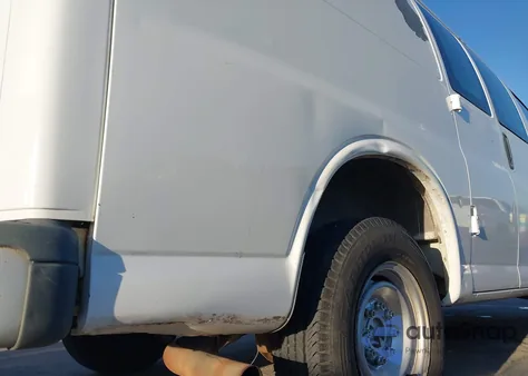 2000 Chevrolet Express z USA, uszkodzony, nr VIN 1GCGG25R2Y1101706